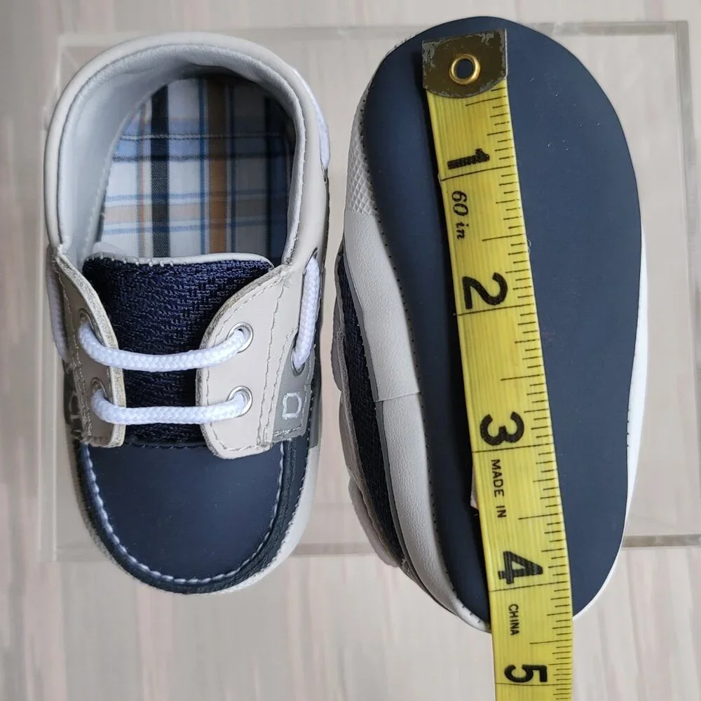 Trimfoot Co. Baby Boy Crawling Blue Beige Loafer Crib Shoes Size 3 6-9 Months